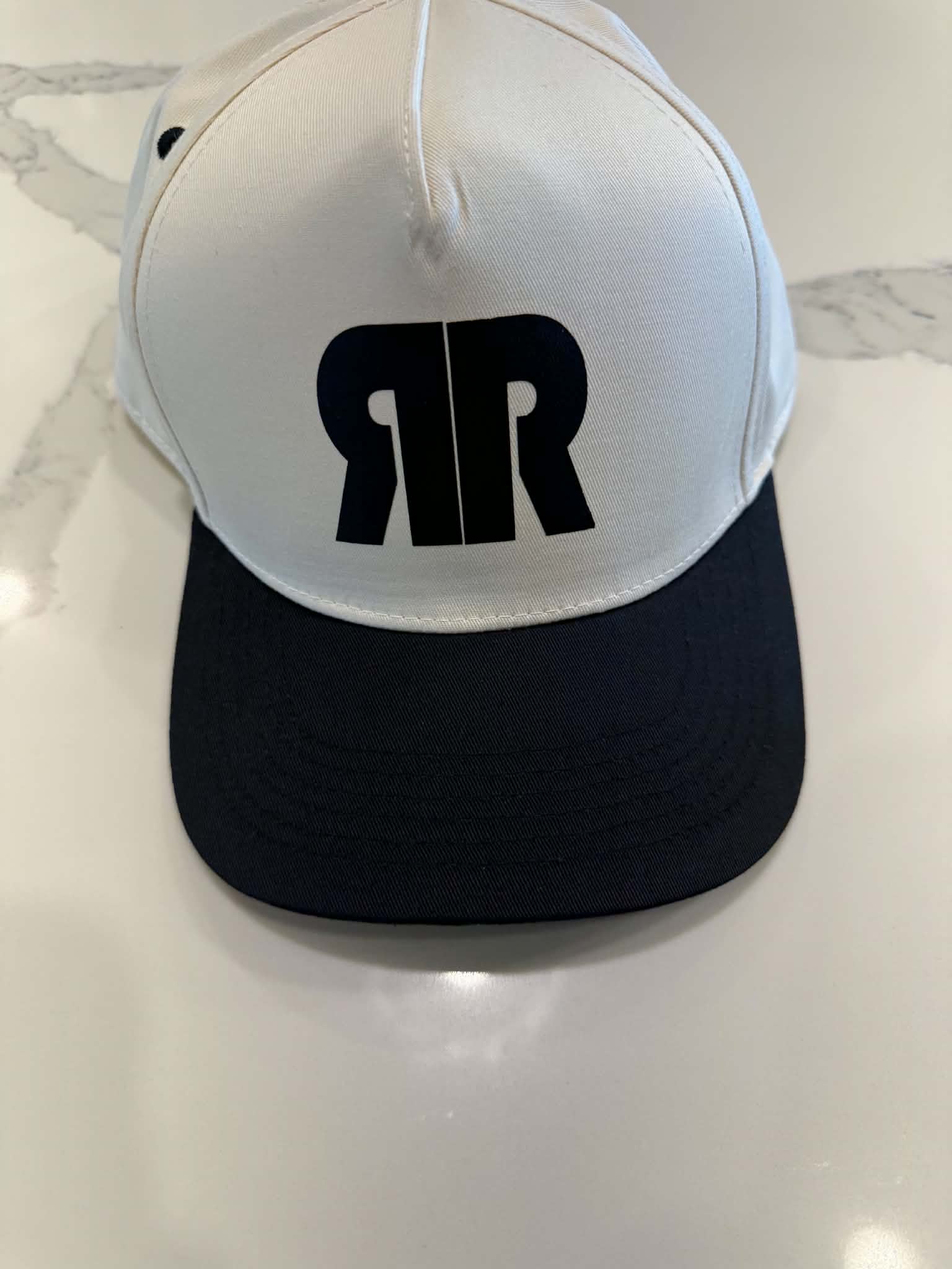 RR Bold Adjustable Back